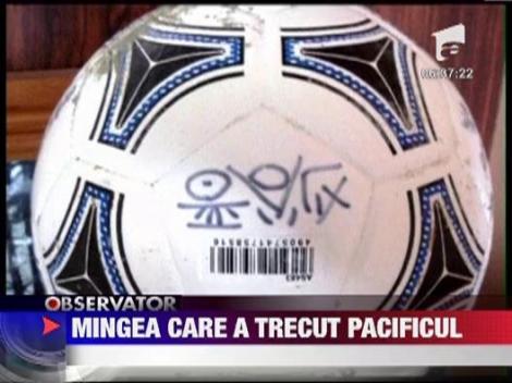 Minge de fotbal din Japonia, in Alaska dupa tsunami-ul din 2011 ‎