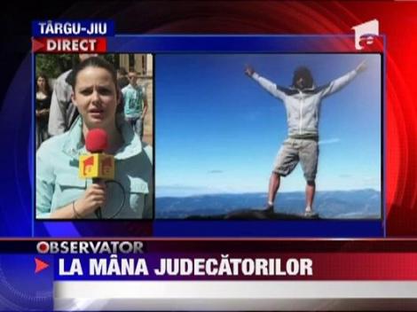 Fiul unui afacerist din Targu Jiu care a accidentat doua tinere pe trotuar a fost retinut