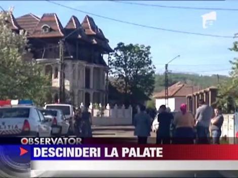 Descinderile continua la palatele din Strehaia