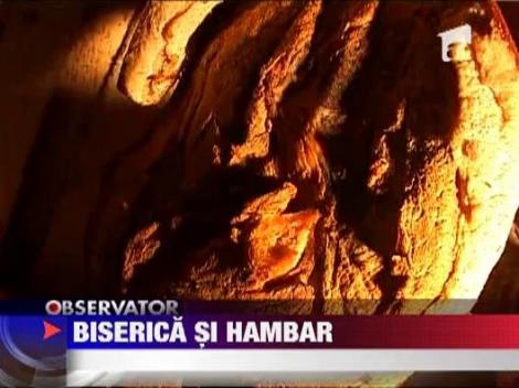 O biserica din Harghita este folosita pe post de hambar