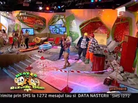 Roxana Nemes - Smile