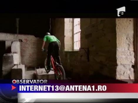 Acrobatii pe bicicleta