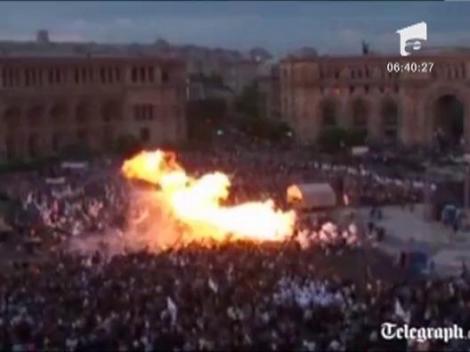 Armenia: 140 de persoane au fost ranite dupa ce mai multe baloane umflate cu gaz au explodat in timpul unui concert