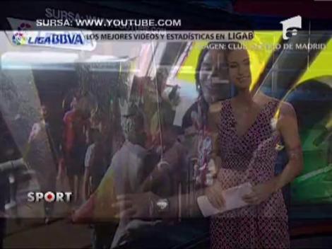 Falcao nu a scapat din ochi trofeul Europa League nici macar in avion