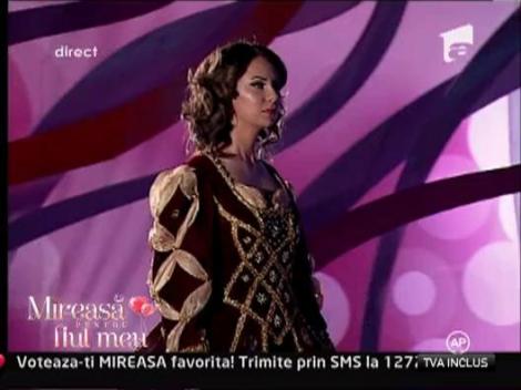 Napoleon si Josephine, interpretati de Adrian si Andreea