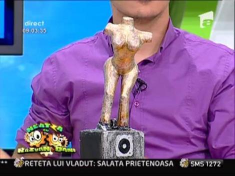 Regina Boxelor - vezi cum arata trofeul!