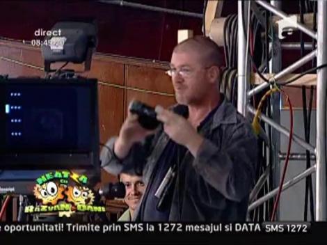 Vezi un numar de interesant de magie!