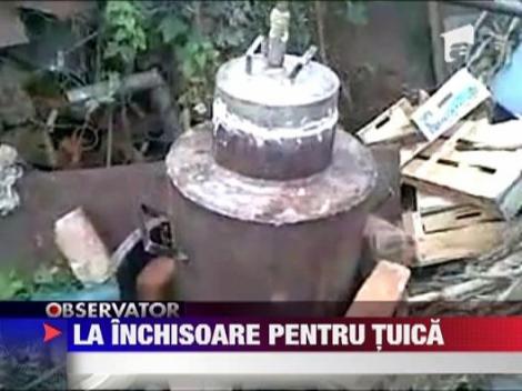 Un roman din SUA, arestat pentru ca a facut tuica in spatele casei