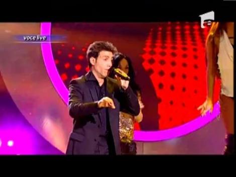 Iulian Vasile sosia lui Tom Jones - Sex bomb