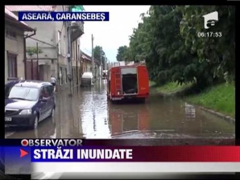 Strazi inundate in Caransebes