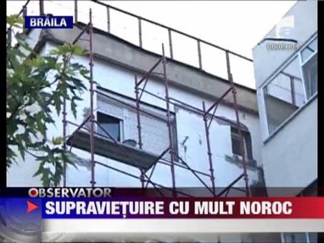 A supravietuit, dupa ce a cazut de la 16 metri inaltime