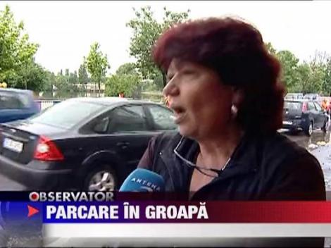 O limuzina de 200.000 de euro a "parcat" intr-un crater urias