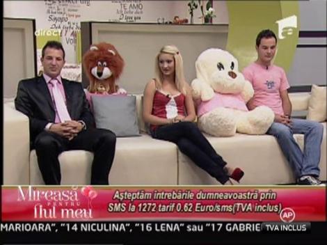 Petrecere in Casa Fetelor si a Mamelor