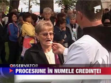 Sute de mii de pelerini pe muntele Sumuleu Ciuc