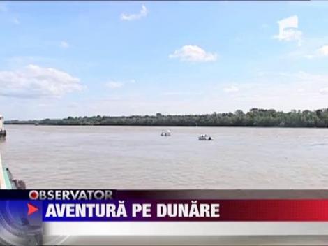 Barca din PET-uri pe Dunare