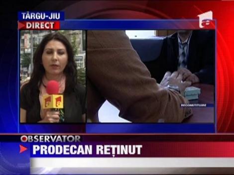 Prodecan de la Facultatea de Farmacie din Craiova, retinut pentru luare de mita