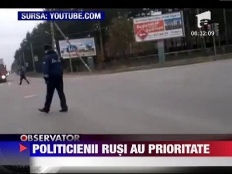 Rusia: Un barbat a decedat intr-o ambulanta oprita de politistii care asigurau trecerea presedintelui Dumei