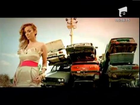 Cantareata Annes s-a ales cu arsuri grave pe gat