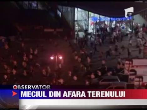 IMAGINI SOCANTE! Lupte de strada violente dupa meciul Polonia - Rusia