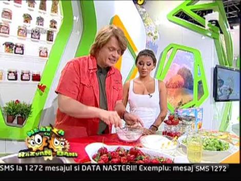 "Kremsnit cu capsuni"