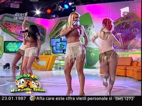 Sissy Girl - "Que Sera"