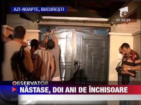 Imagini cu politia batand la usa lui Nastase. Urmeaza incercarea de sinucidere a fostului premier