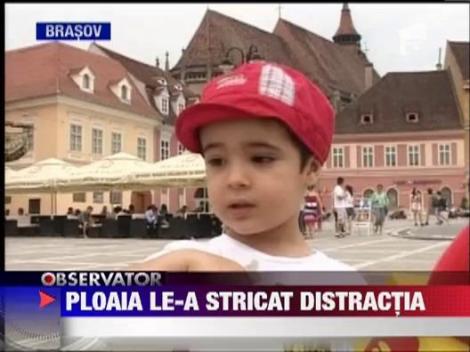 Ploaia le-a stricat distractia turistilor la munte