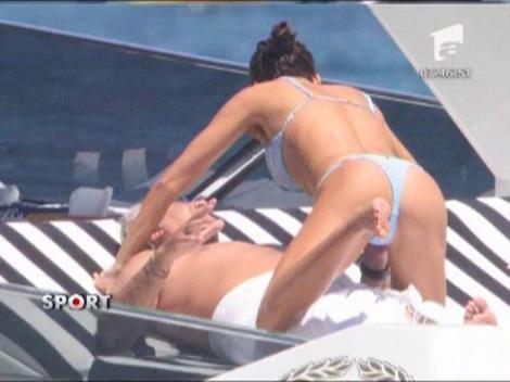 Briatore, vacanta sportiva alaturi de sotia de 30 de ani