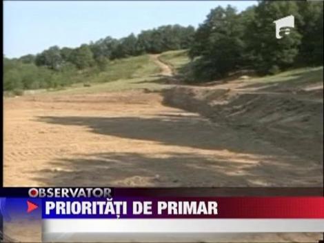 Teren de fotbal in loc de canalizare si drumuri asfaltate