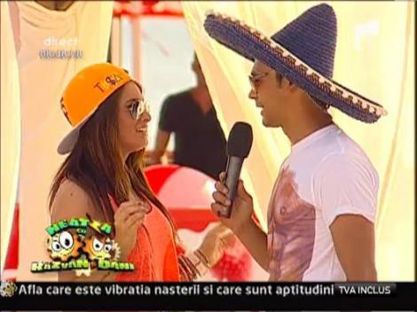 Raluka, baie in mare dezbracata