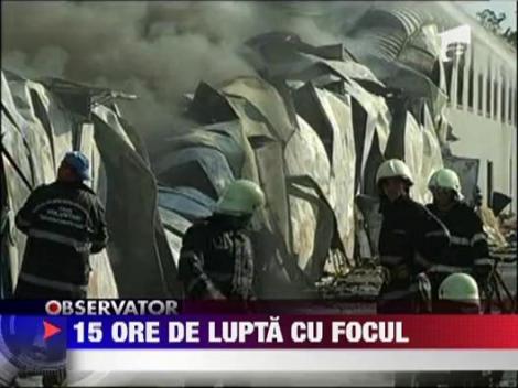 Incendiul izbucnit la un depozit de textile din Voluntari a fost stins dupa 15 ore