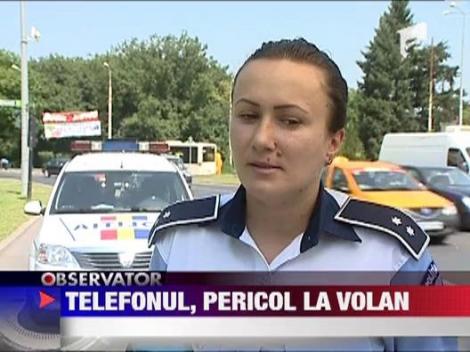 Telefonul mobil la volan, un pericol: Reduce puterea de concentrare cu o treime!