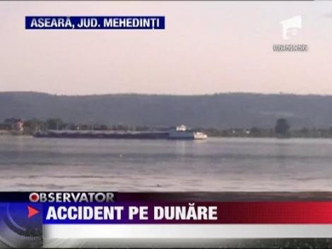 O nava cu echipaj romanesc s-a izbit de malul Dunarii