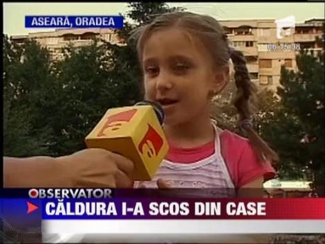 Caldura i-a scos pe romani din case
