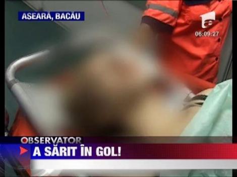 O tanara de 17 ani a vrut sa se sinucida, sarind in gol de la etaj