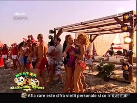 "Dansul portocalei" pe plaja de la "Neatza"