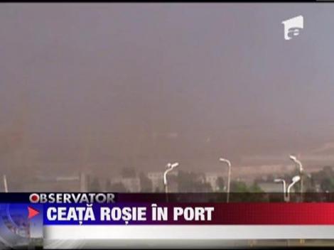 Spectacol al naturii, la Constanta! Ceata rosie in port!