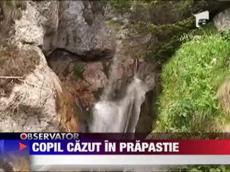 Tragedie in Muntii Bucegi! Un copil de opt ani a murit dupa ce a cazut de la aproximativ 15 metri, intr-o cascada