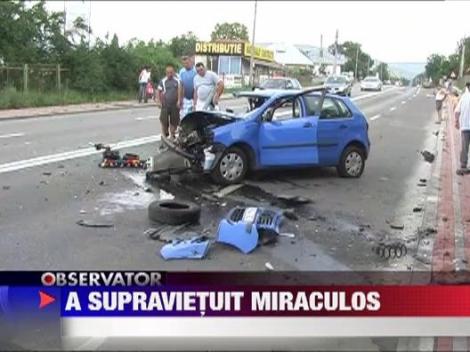 Piatra Neamt: O femeie de 38 de ani a supravietuit miraculos dupa ce a intrat cu masina intr-un parapet