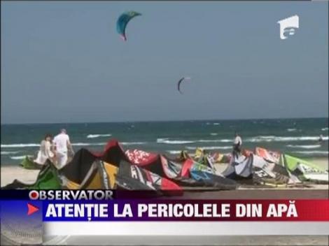 Plajele romanesti sunt periculoase! Tanara lovita in plin de un turist cu o placa de kite