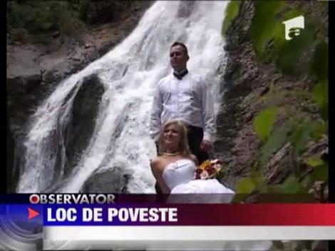 Cascada Rachitele, locul preferat de miri pentru sesiunea foto de dupa cununie