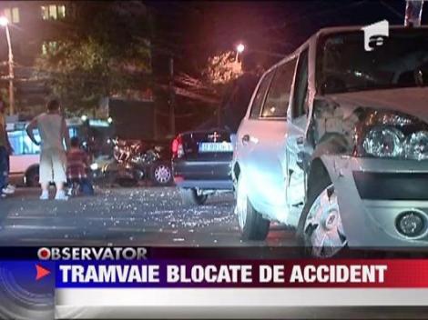 Liniile 1 si 11 de tramvai au ramas paralizate, aseara, din cauza unui accident