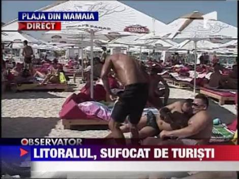 Plajele de pe litoral sunt sufocate de turisti