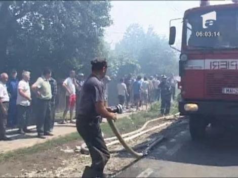 Neamt: Familie lasata pe drumuri de un incendiu