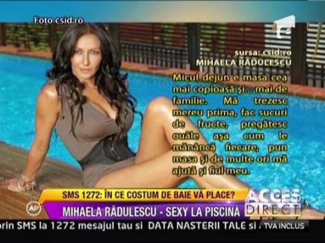 Mihaela Radulescu a pozat provocator pe marginea unei piscine