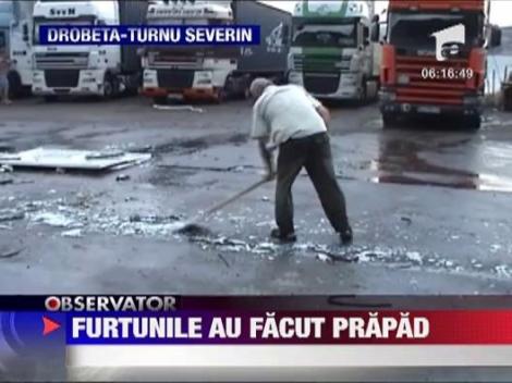 Un paznic a fost luat pe sus de furtuna cu tot cu ghereta in care se afla