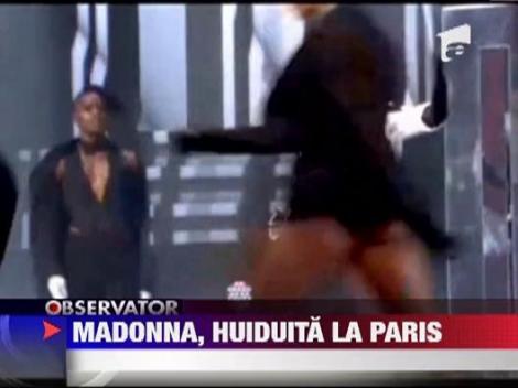 Madonna, huiduita la Paris