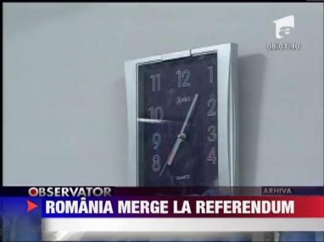 Ion Iliescu si familia lui Adrian Nastase au votat la prima ora