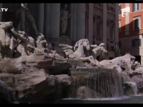 Fontana di Trevi strange monede in valoare de 540 de mii de euro la fiecare 6 luni