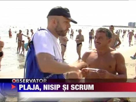 Nisipul de pe plaja, "scrumiera" preferata a turistilor de pe litoral